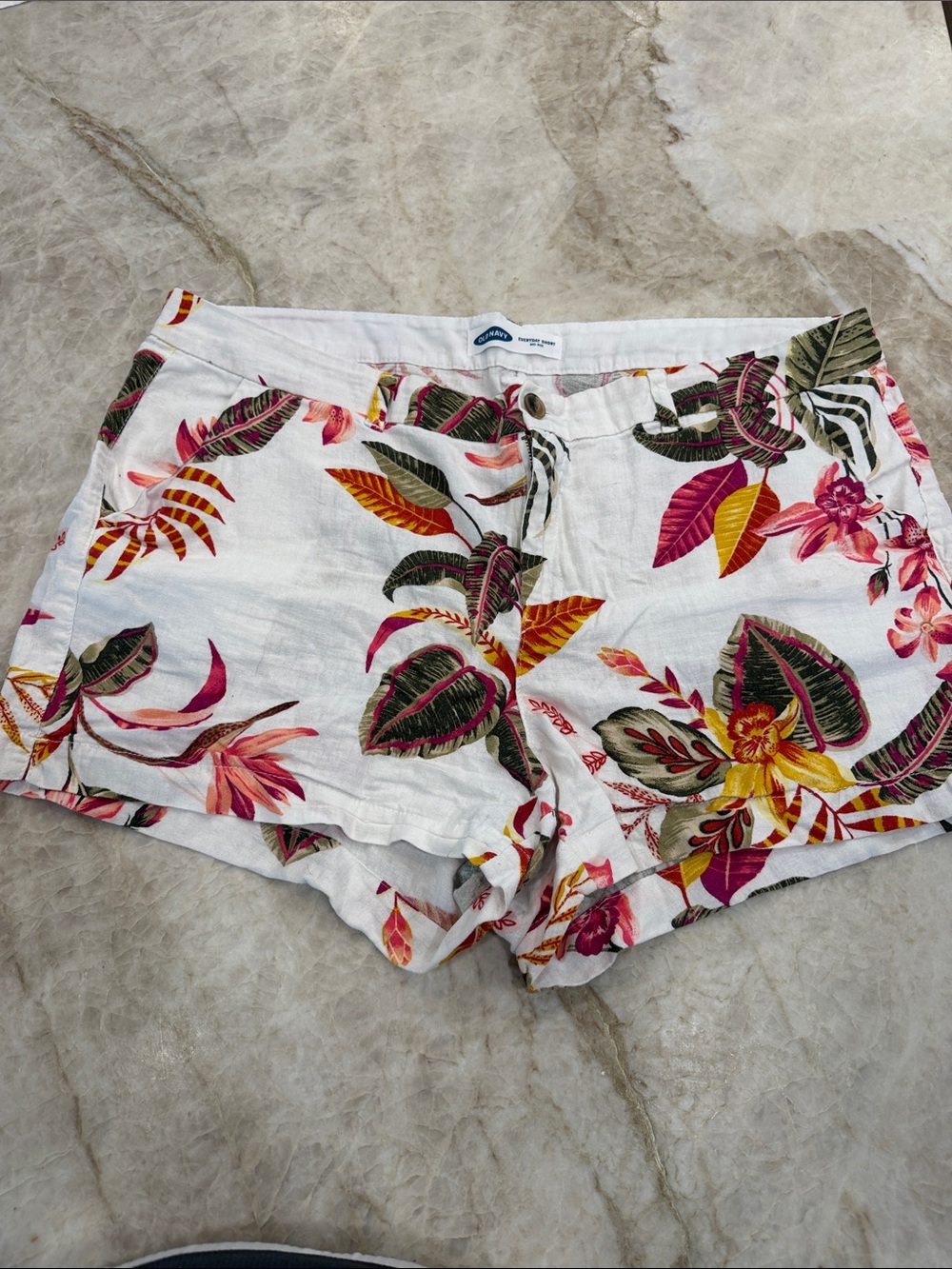 Old Navy White tropical Linen-Blend Shorts size 18